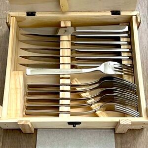 Zwilling Henckels Steak Set with Wooden Case